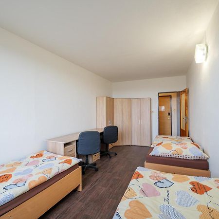 Tvm Tower Modrany Hostel Praga Exterior foto