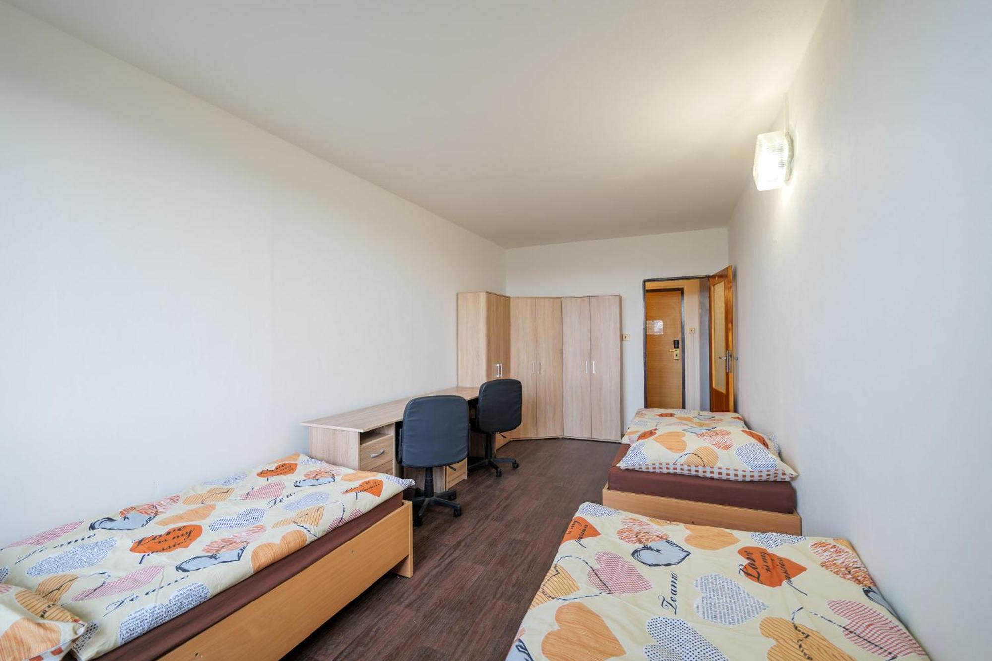 Tvm Tower Modrany Hostel Praga Exterior foto